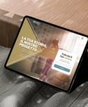 Tablet appoggiato ad un tavolo che mostra il sito di Quantum Creditech