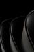 Immagine moderna e astratta sui toni del nero